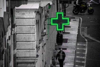 Το αντιγριπικό εμβόλιο βρίσκεται ήδη στα φαρμακεία και σήμερα ξεκινά η συνταγογράφηση.