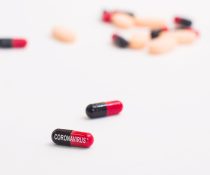ΕΜΑ: Έναρξη αξιολόγησης του χαπιού της Merck κατά της Covid-19