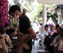 Βασιλακόπουλος για μουσική