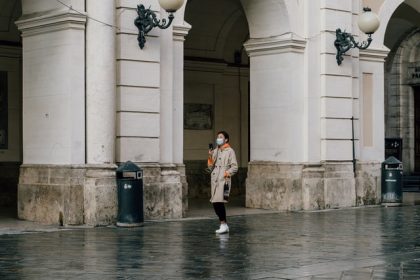 Ο κορονοϊός ήρθε για να μείνει; Απαντήσεις για την εποχικότητα της νόσου
