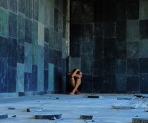 παρατηρήθηκε επιδείνωση της ψυχικής υγείας με αύξηση (διπλασιασμό) των ποσοστών κατάθλιψης στην ελλαδα
