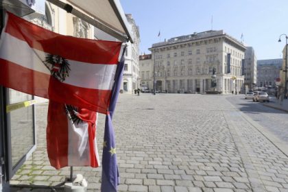 Η Αυστρία φέρνει τον υποχρεωτικό εμβολιασμό