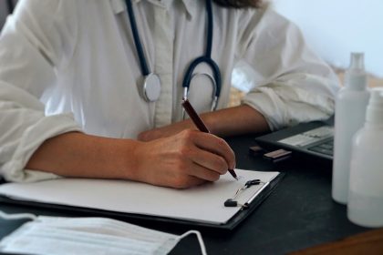 Οι 6 πρώτοι ασθενείς με covid-19 έχουν λάβει τη θεραπεία μονοκλωνικών αντισωμάτων
