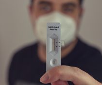 Μετά την ΕΡΓΑΝΗ «απορρίπτει» και ο ΕΦΚΑ τα rapid test για άδεια ασθενείας