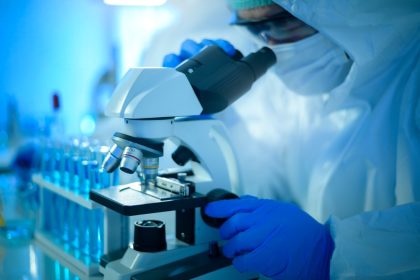 Πως εξαπλώνεται και που «κρύβεται» ο κορονοϊός στο ανθρώπινο σώμα