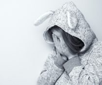 Social media - Γιατί επηρεάζουν νωρίτερα την ψυχική υγεία των κοριτσιών;