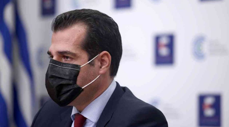 Πλεύρης και εμβολιασμένοι