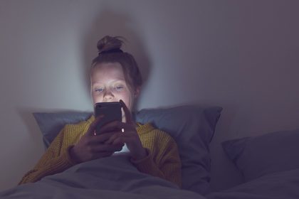 Τι συμβαίνει στον άγρυπνο εγκέφαλο μετά τα μεσάνυχτα;