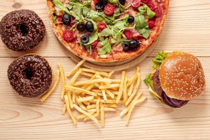 fast food κατανάλωση περισσότερων υπερεπεξεργασμένων τροφών