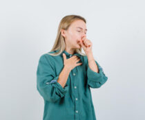 μόνιμα φλέματα στο λαιμό