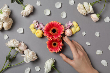 λουλούδια που απεικονίζουν σχηματικά την ατροφική κολπίτιδα